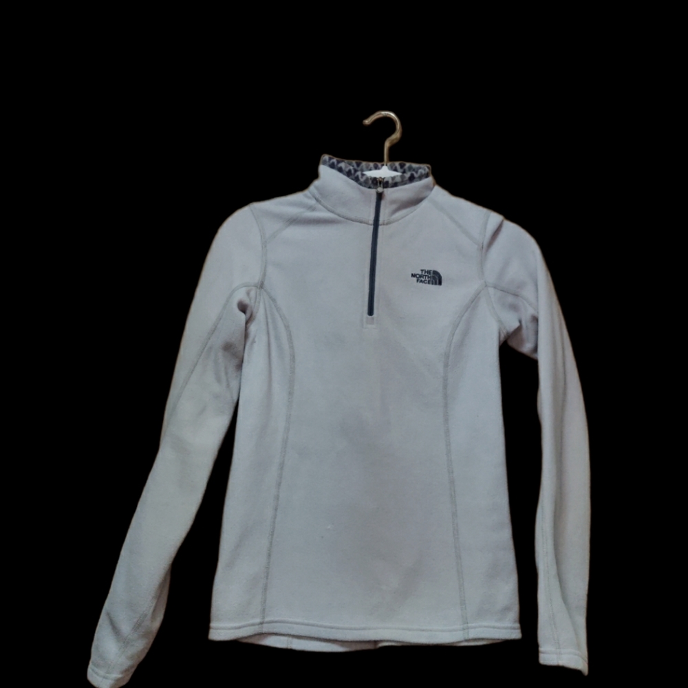 Women's North face pull over